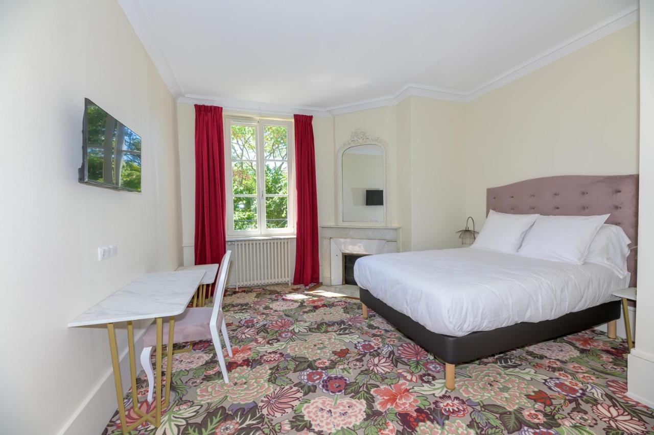 Logis Hotel Du Parc Pont-à-Mousson Esterno foto