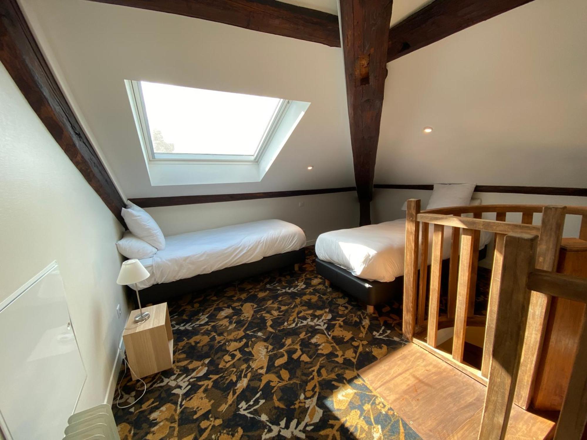 Logis Hotel Du Parc Pont-à-Mousson Esterno foto